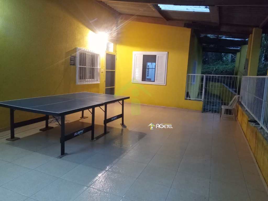 Sítio em Embu-Guaçu, no bairro Jardim Tropical