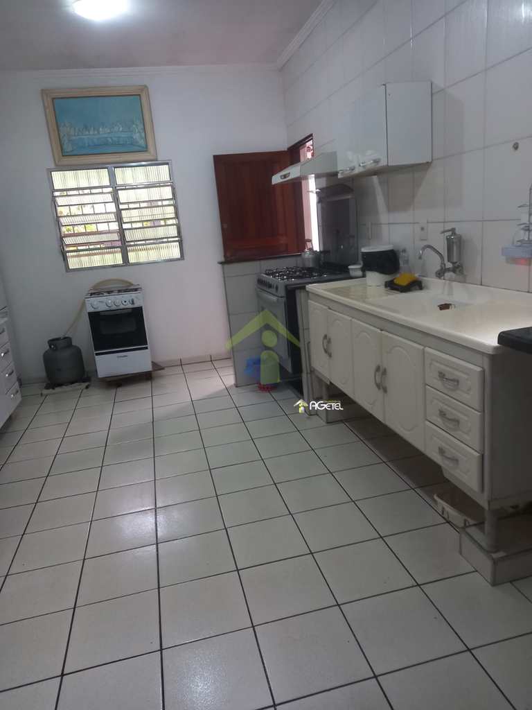 Sítio em Embu-Guaçu, no bairro Jardim Tropical