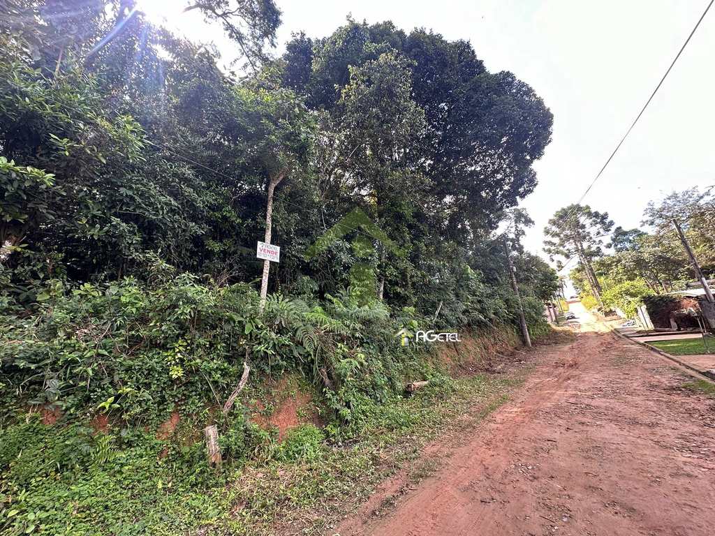 Terreno em Embu-Guaçu, no bairro Manacás