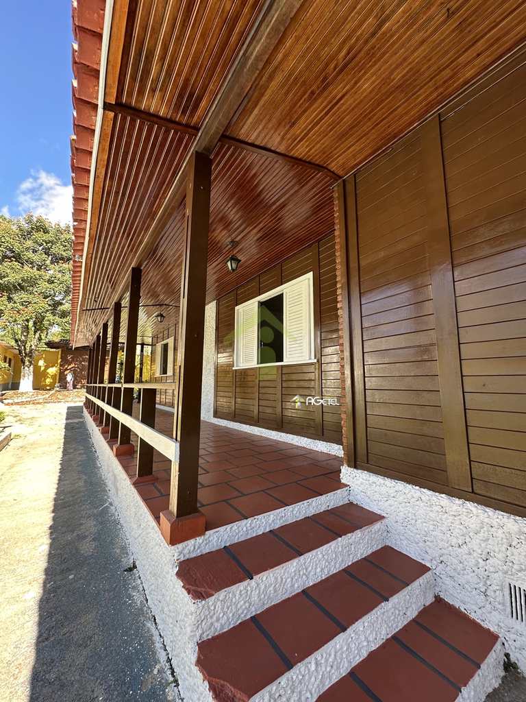 Chácara em Embu-Guaçu, no bairro Val Flor