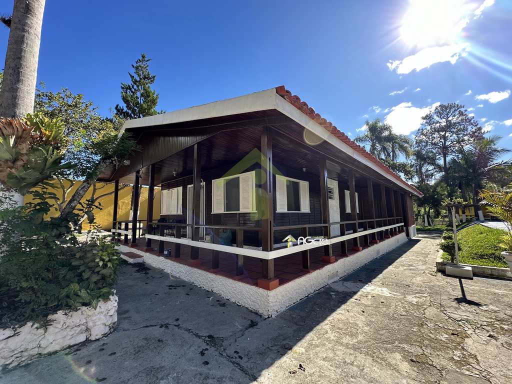 Chácara em Embu-Guaçu, no bairro Val Flor