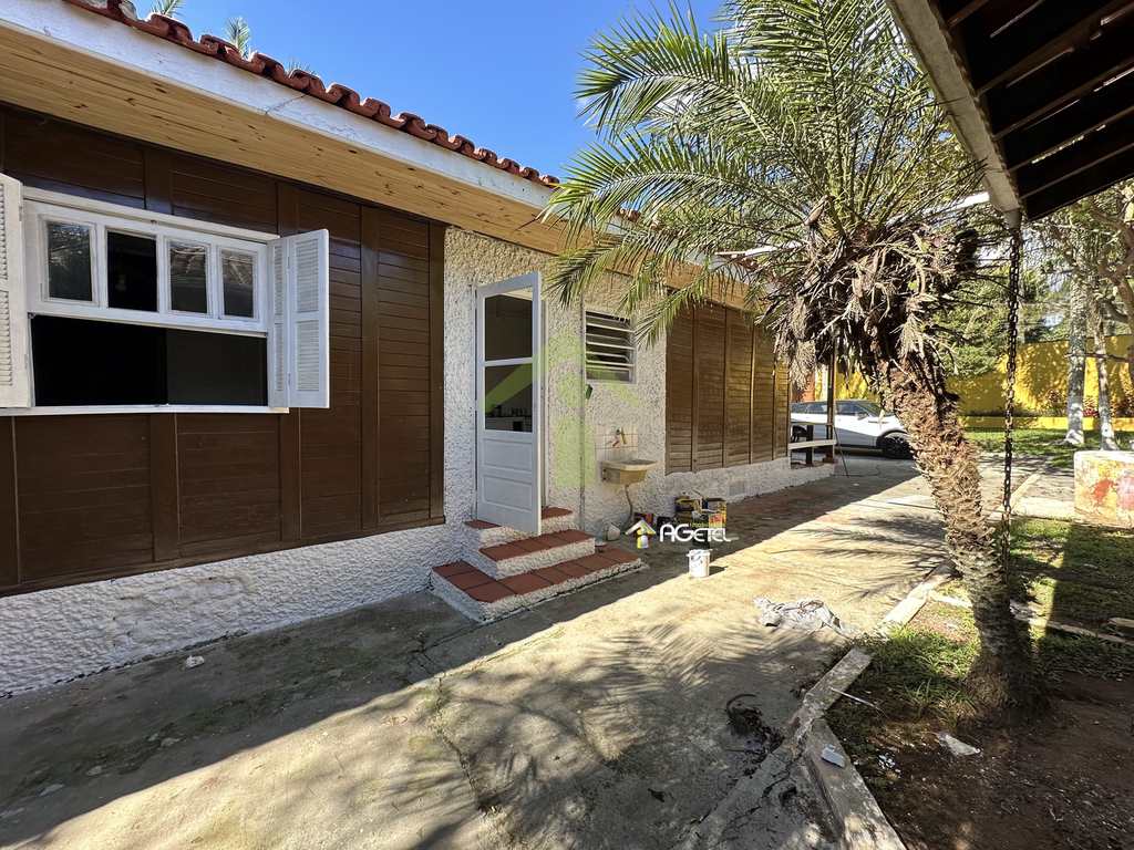 Chácara em Embu-Guaçu, no bairro Val Flor