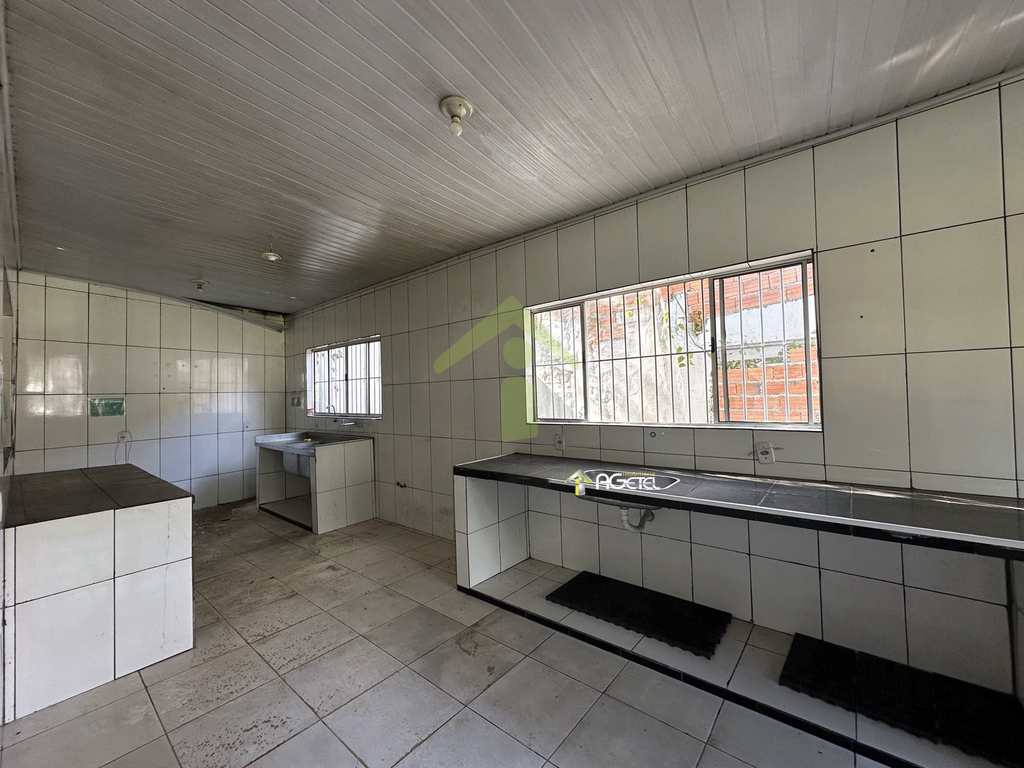 Chácara em Embu-Guaçu, no bairro Val Flor