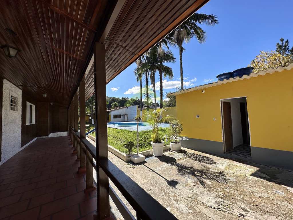 Chácara em Embu-Guaçu, no bairro Val Flor