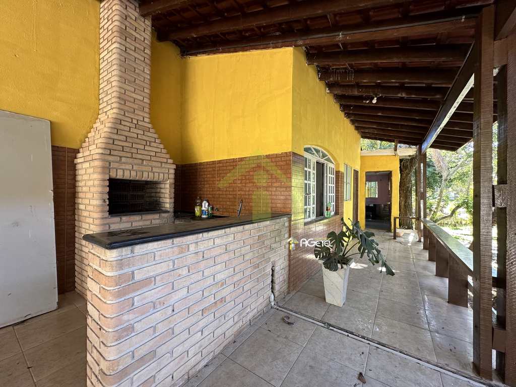 Chácara em Embu-Guaçu, no bairro Val Flor