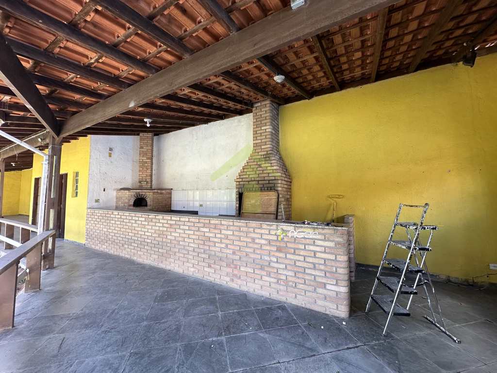 Chácara em Embu-Guaçu, no bairro Val Flor