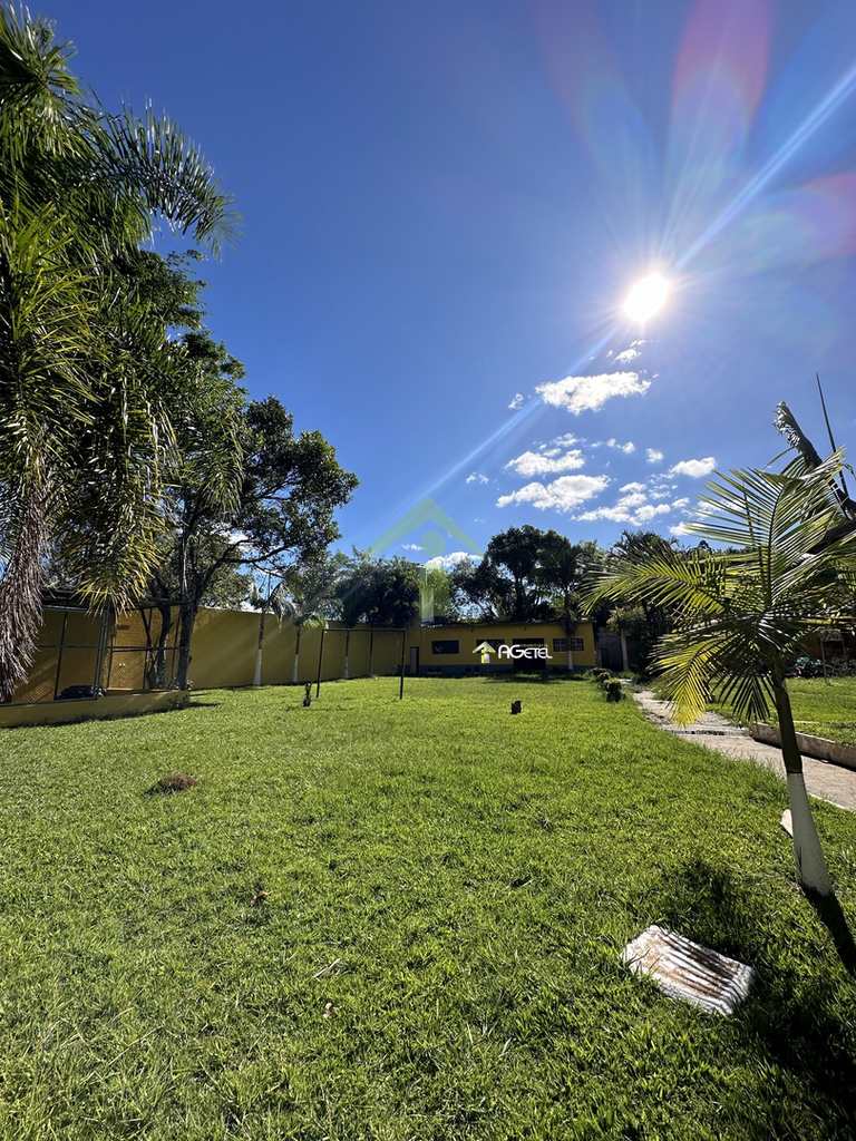 Chácara em Embu-Guaçu, no bairro Val Flor
