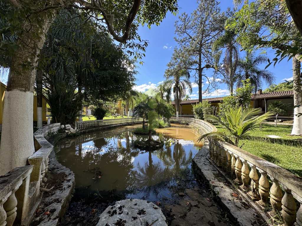 Chácara em Embu-Guaçu, no bairro Val Flor