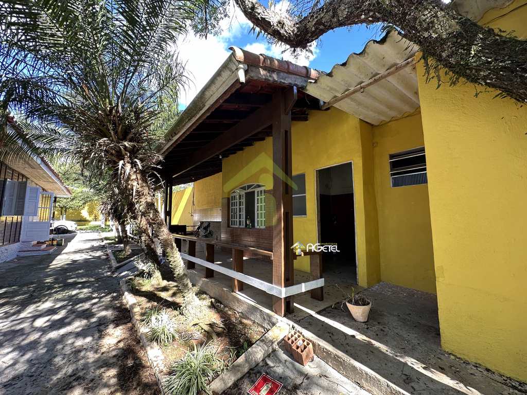 Chácara em Embu-Guaçu, no bairro Val Flor