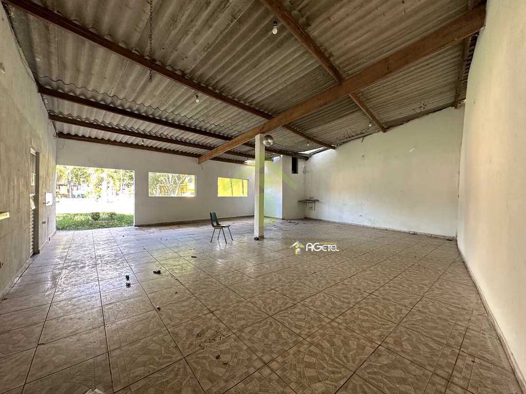 Chácara em Embu-Guaçu, no bairro Val Flor