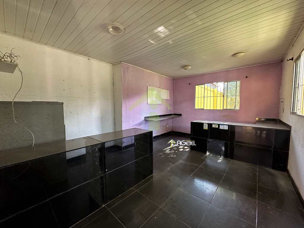Chácara em Embu-Guaçu, no bairro Val Flor