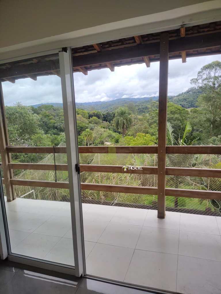Chácara em Embu-Guaçu, no bairro Chácara Itararé