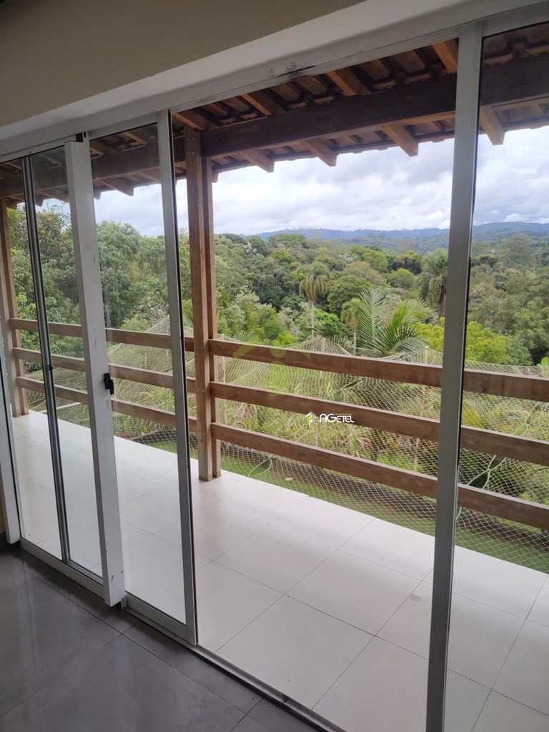 Chácara em Embu-Guaçu, no bairro Chácara Itararé