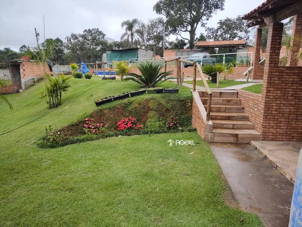 Chácara em Embu-Guaçu, no bairro Chácara Itararé