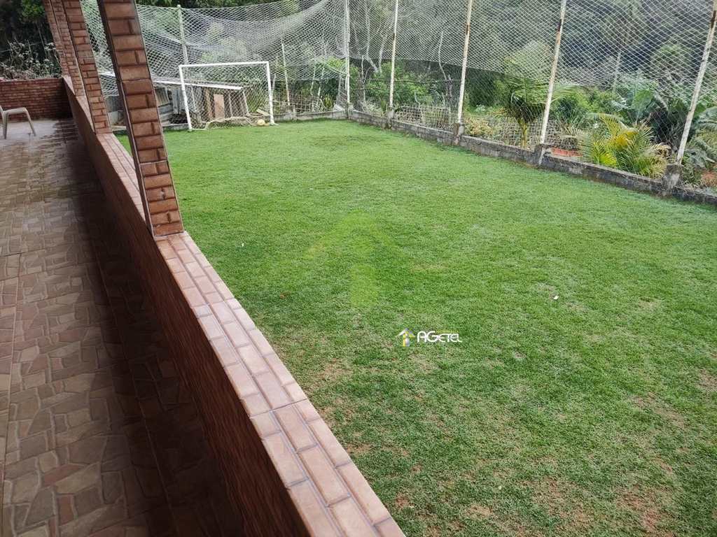 Chácara em Embu-Guaçu, no bairro Chácara Itararé