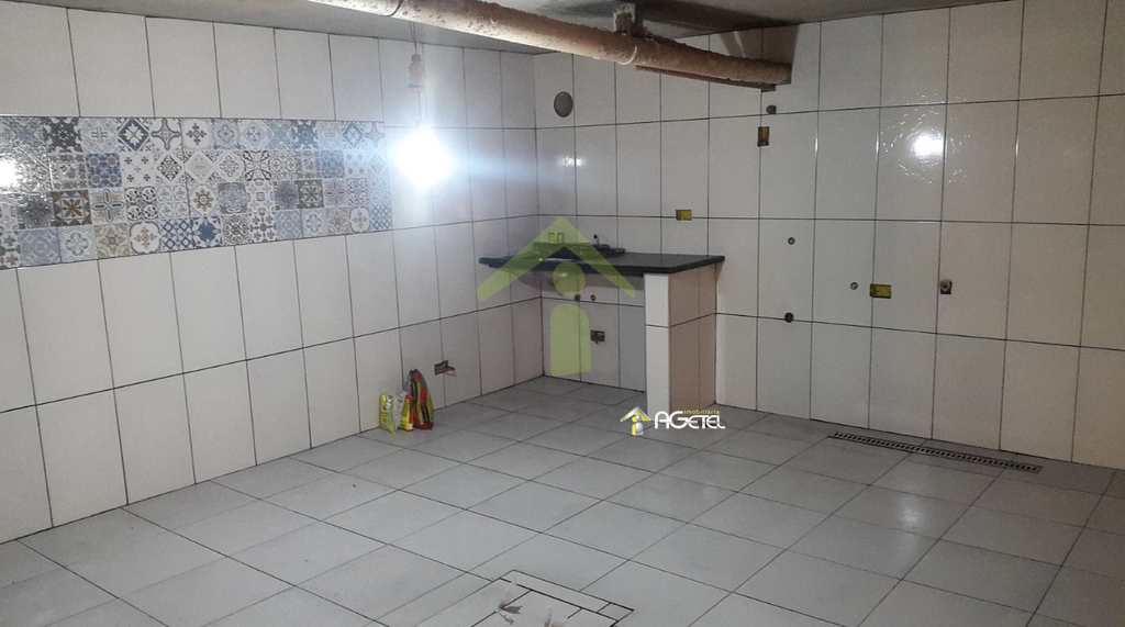 Sobrado Comercial em Embu-Guaçu, no bairro Centro