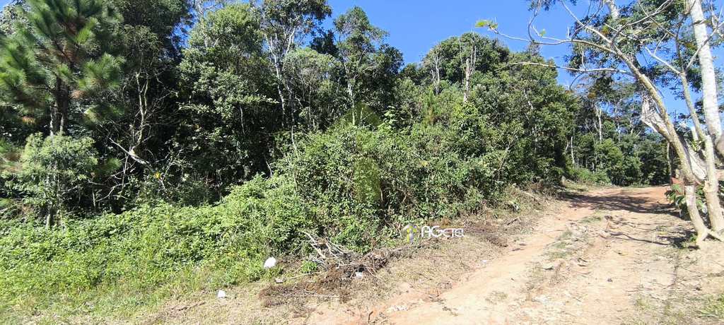 Terreno em Embu-Guaçu, no bairro Val Flor