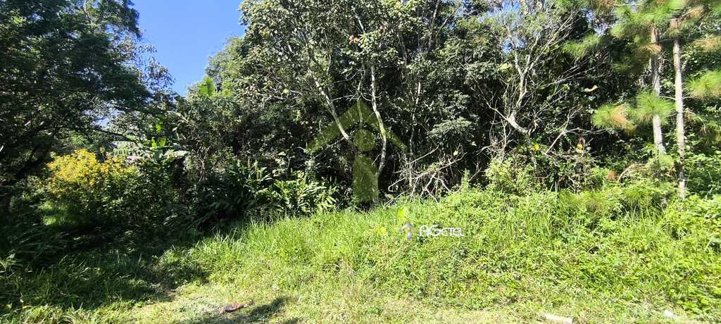 Terreno em Embu-Guaçu, no bairro Val Flor