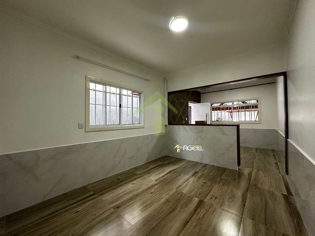 Casa em Embu-Guaçu, no bairro Chácara São José