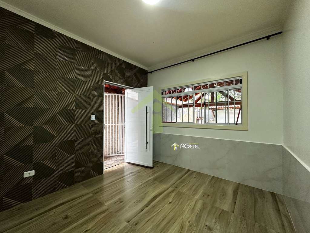 Casa em Embu-Guaçu, no bairro Chácara São José