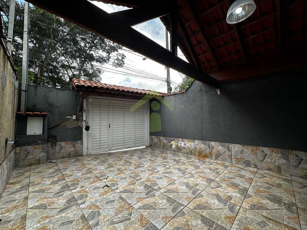 Casa em Embu-Guaçu, no bairro Chácara São José