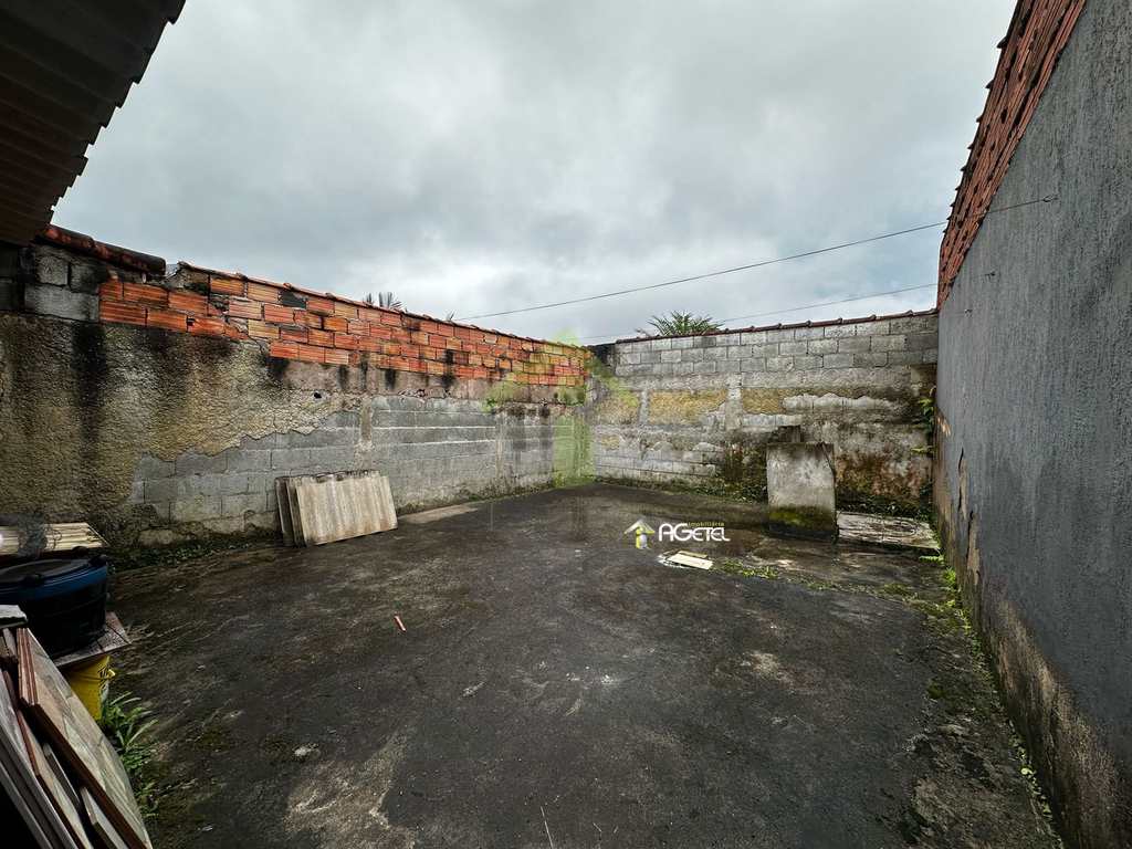 Casa em Embu-Guaçu, no bairro Chácara São José