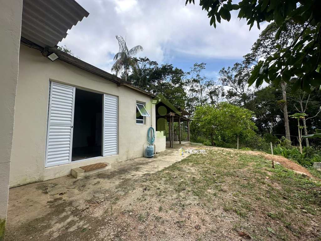 Sítio em Embu-Guaçu, no bairro Belvedere