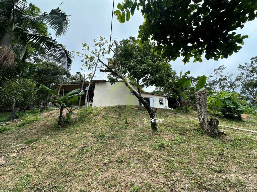 Sítio em Embu-Guaçu, no bairro Belvedere