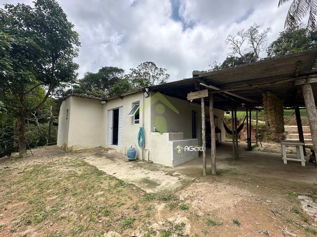 Sítio em Embu-Guaçu, no bairro Belvedere
