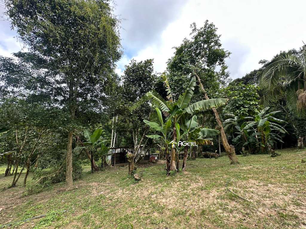 Sítio em Embu-Guaçu, no bairro Belvedere