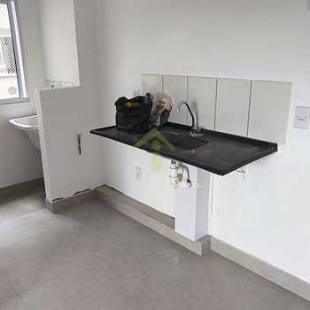 Apartamento em Embu-Guaçu, bairro Centro