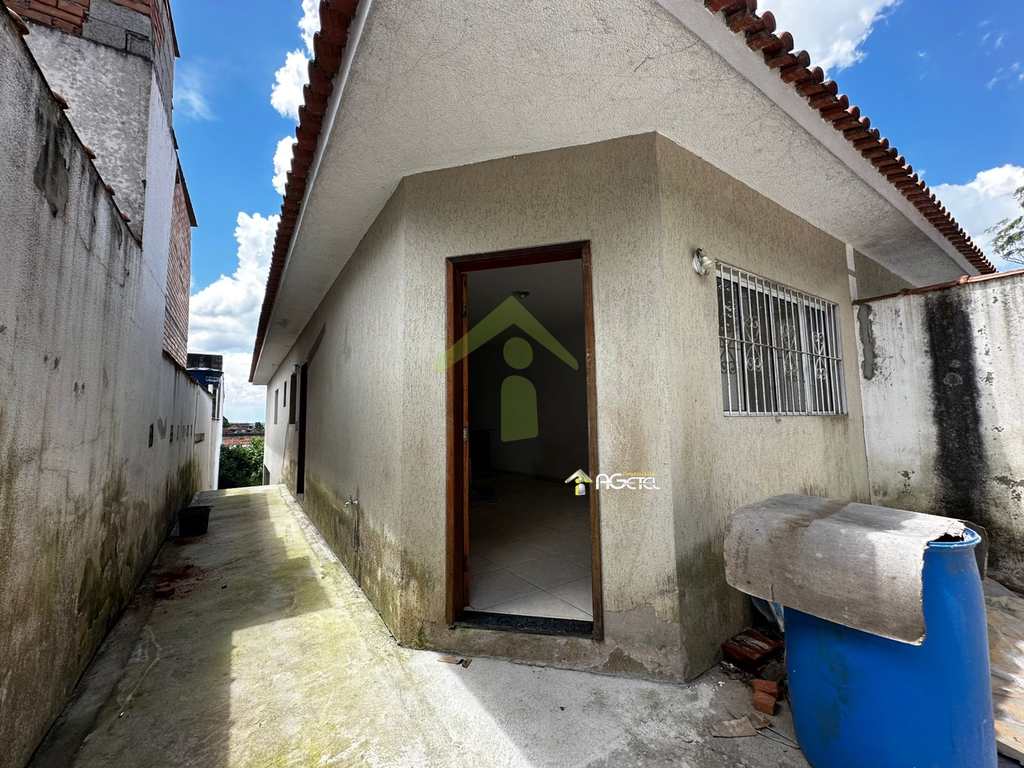 Casa em Embu-Guaçu, no bairro Jardim Emília