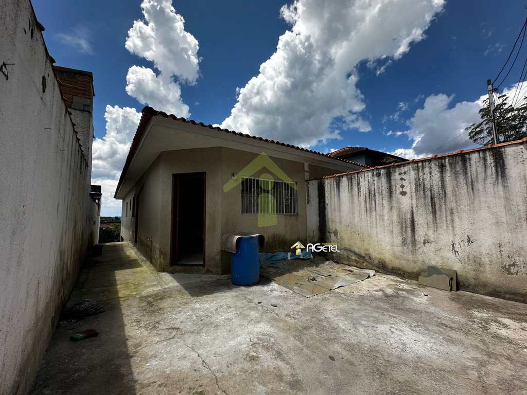 Casa em Embu-Guaçu, no bairro Jardim Emília
