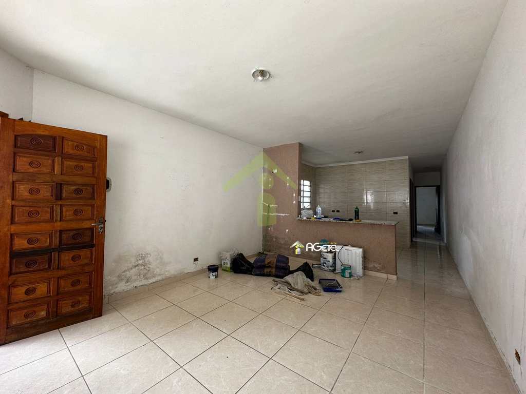 Casa em Embu-Guaçu, no bairro Jardim Emília