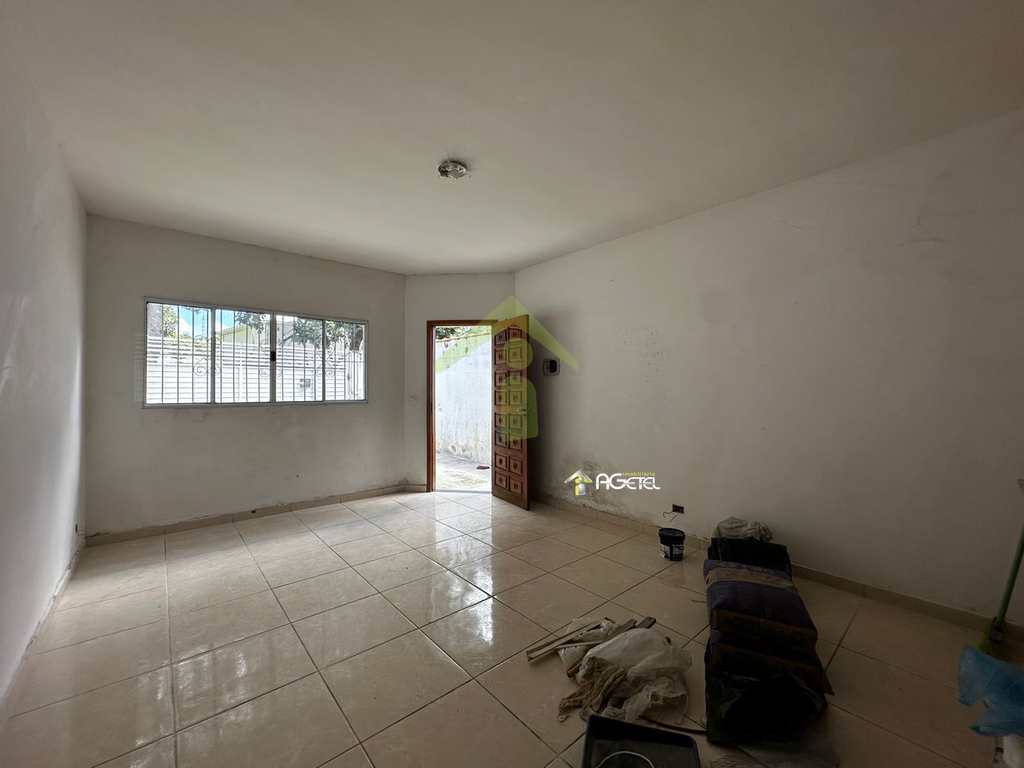 Casa em Embu-Guaçu, no bairro Jardim Emília