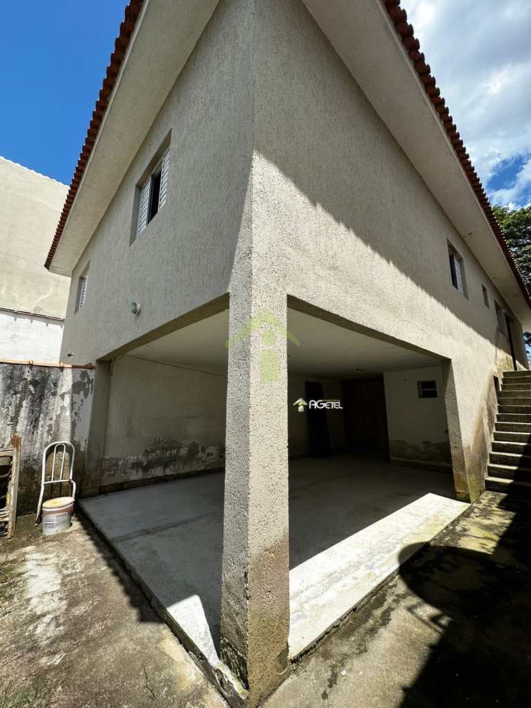 Casa em Embu-Guaçu, no bairro Jardim Emília
