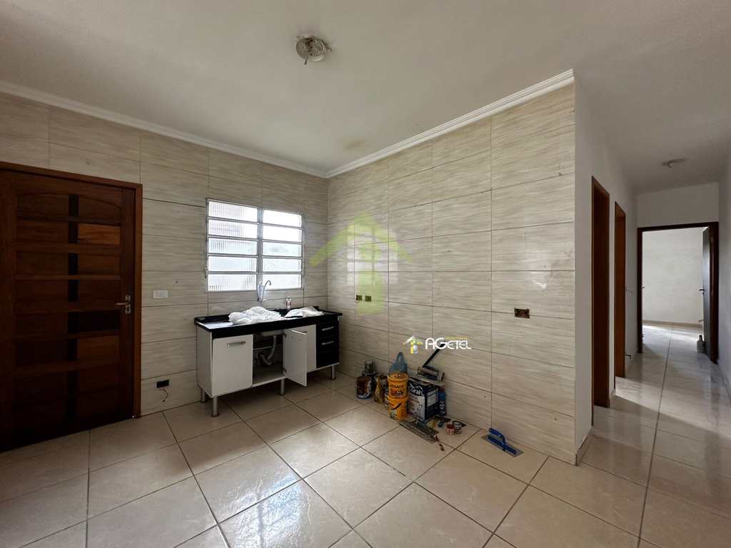 Casa em Embu-Guaçu, no bairro Jardim Emília