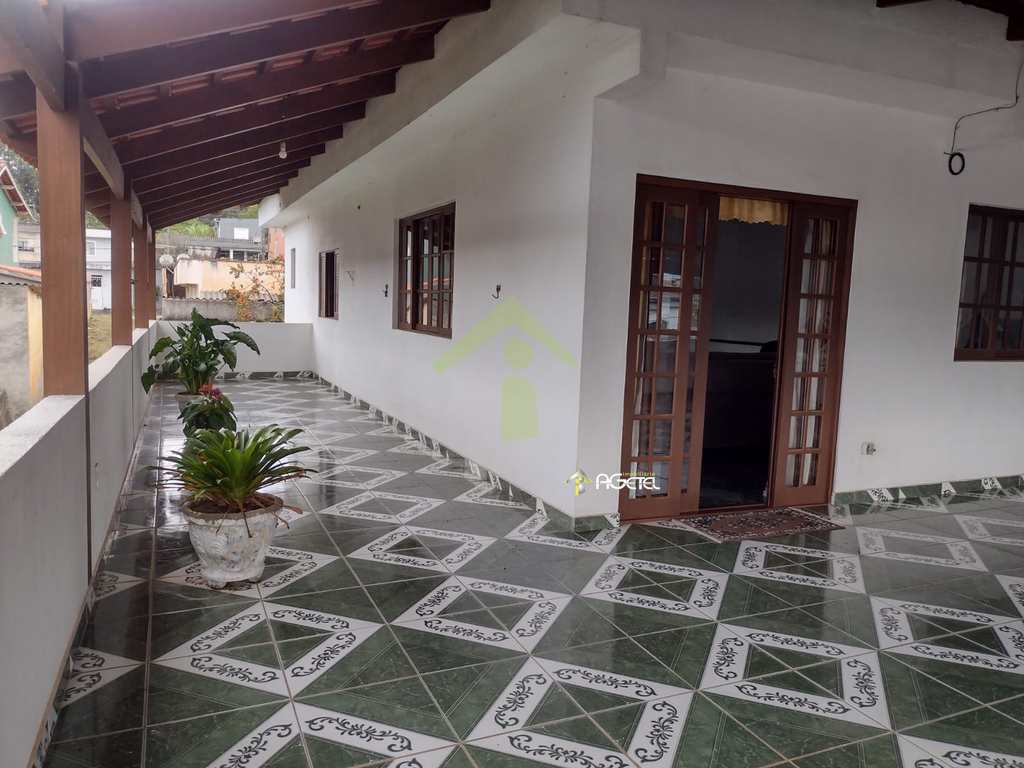 Sobrado em Embu-Guaçu, no bairro Filipinho