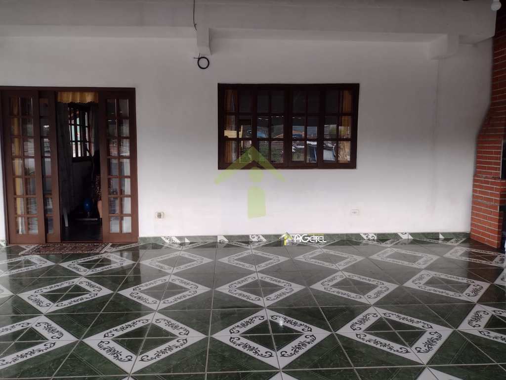 Sobrado em Embu-Guaçu, no bairro Filipinho