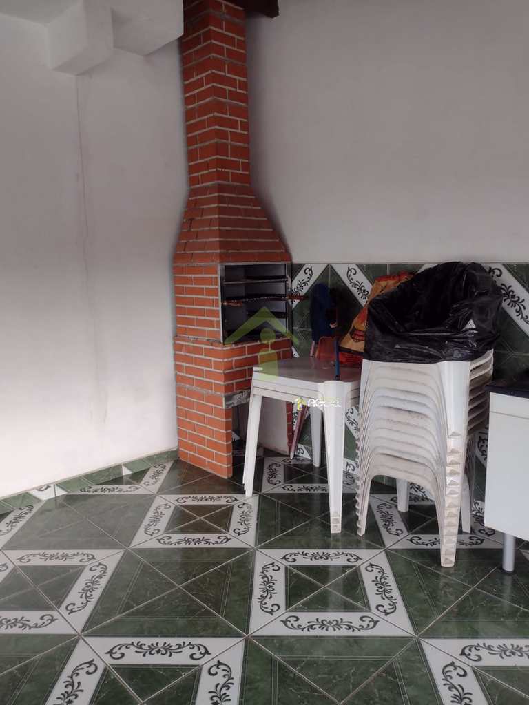 Sobrado em Embu-Guaçu, no bairro Filipinho