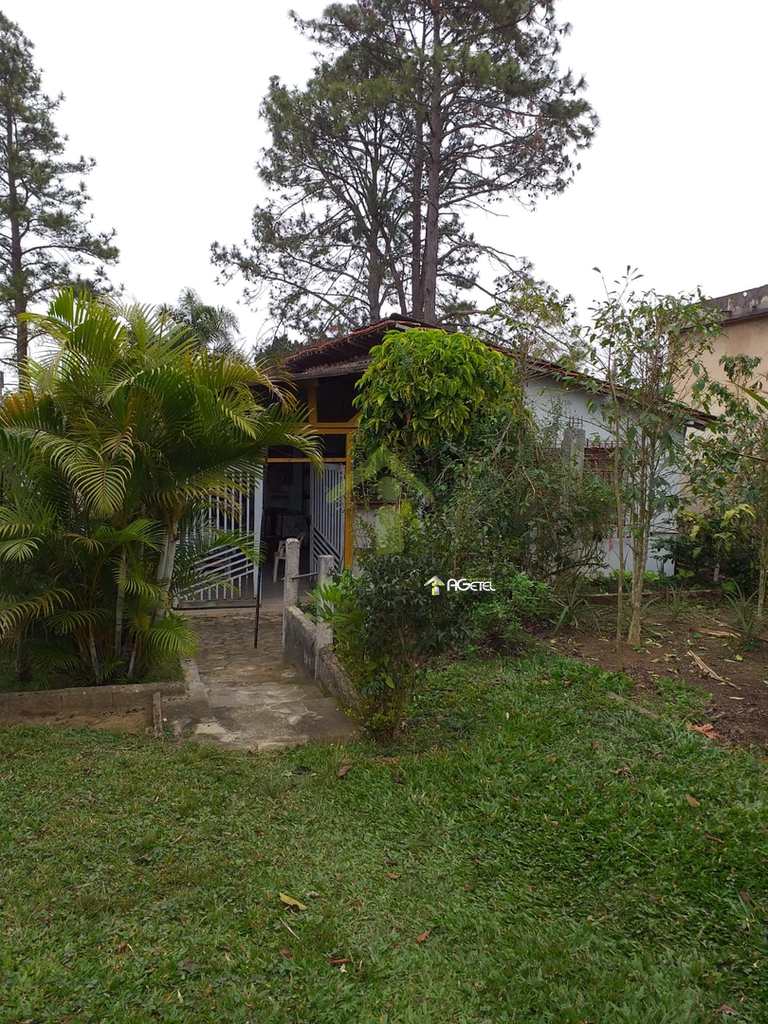 Chácara em Embu-Guaçu, no bairro Santa Isabel