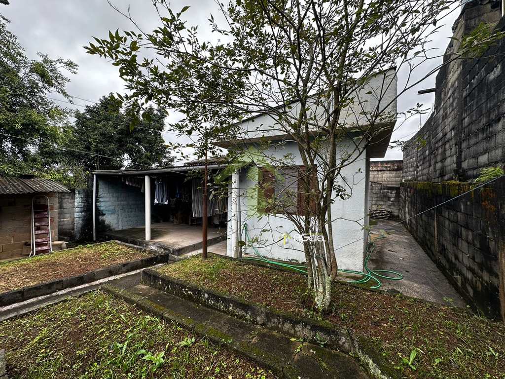Casa em Embu-Guaçu, no bairro Jardim Emília
