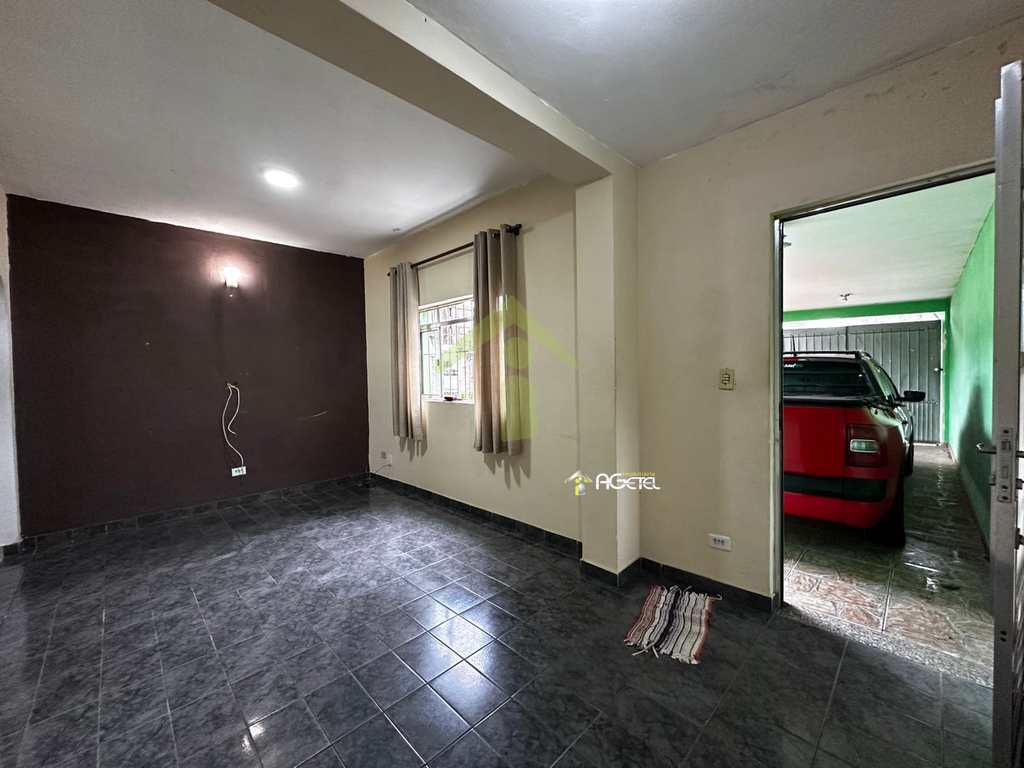 Casa em Embu-Guaçu, no bairro Jardim Emília