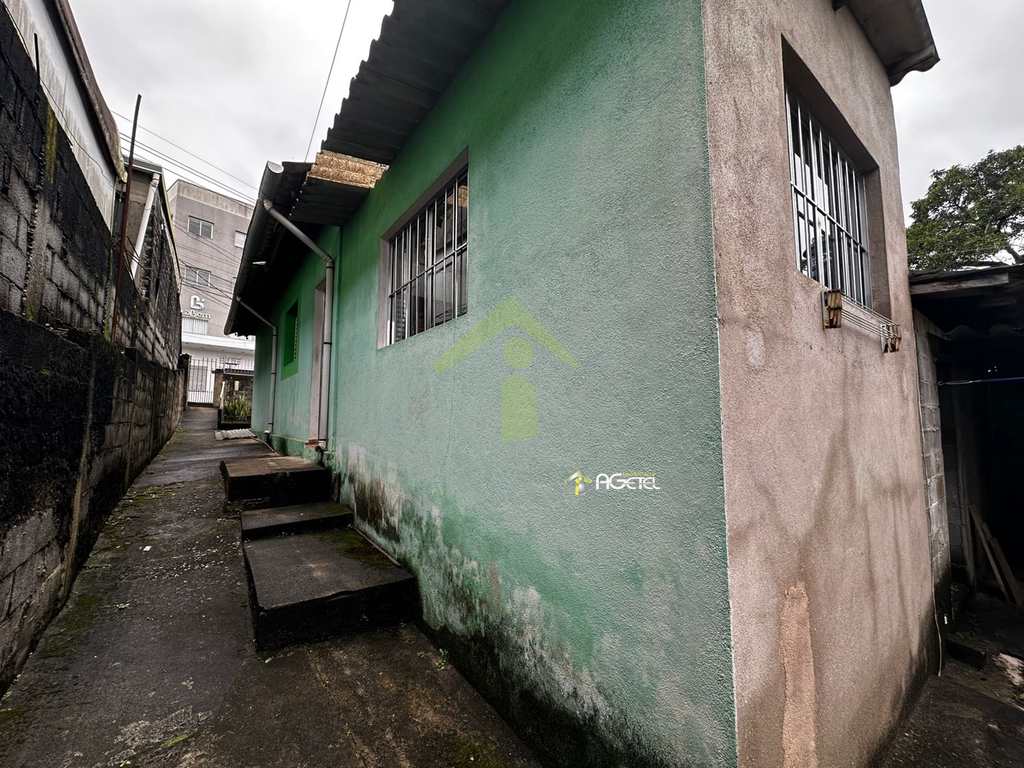 Casa em Embu-Guaçu, no bairro Jardim Emília