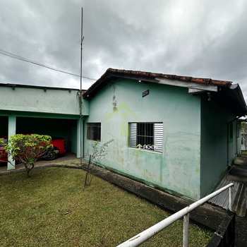 Casa em Embu-Guaçu, bairro Jardim Emília