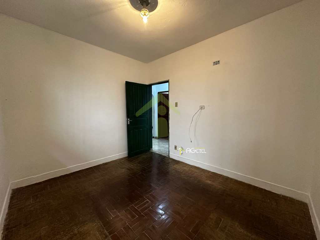 Casa em Embu-Guaçu, no bairro Jardim Emília