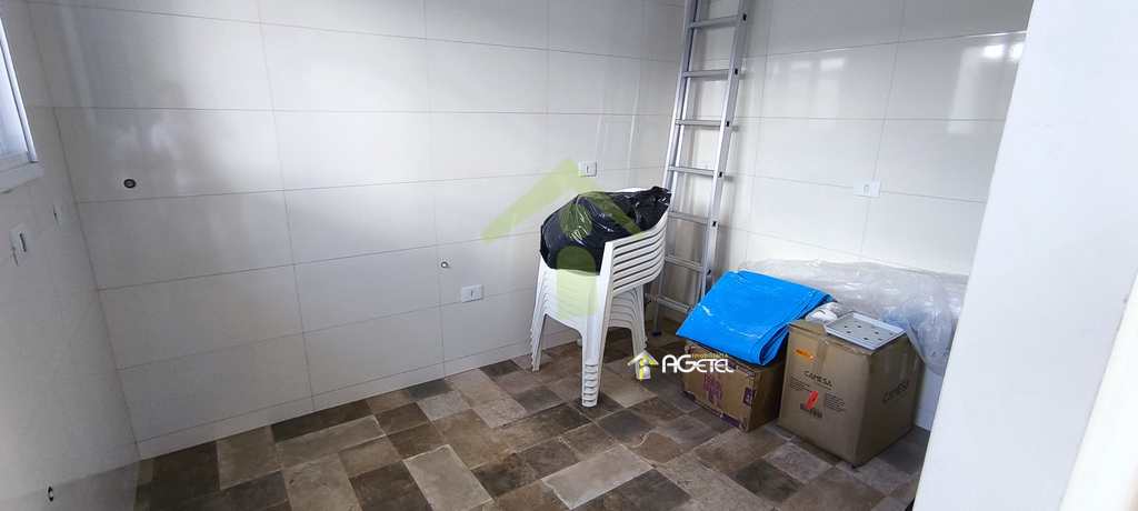 Casa de Condomínio em Embu-Guaçu, no bairro Fazenda da Ilha (Interlagos Sul)
