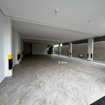 Apartamento em Embu-Guaçu, bairro Centro