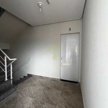Apartamento em Embu-Guaçu, bairro Centro