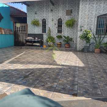Casa em Mongaguá, bairro Agenor de Campos